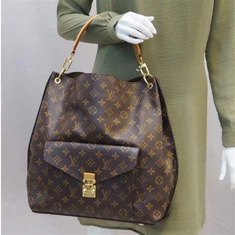 louis vuitton metis hobo review|louis vuitton metis hobo strap.